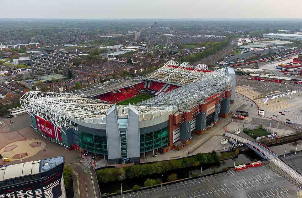Manchester United könnte beschließen, Old Trafford abzureißen und das Stadion wieder aufzubauen, wenn sie Optionen zur Modernisierung prüfen