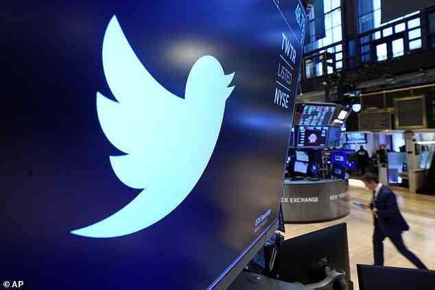 Die Nachricht ließ die Twitter-Aktie im vorbörslichen Handel um mehr als 26 Prozent steigen, bevor die Wall Street am Montag eröffnet wurde