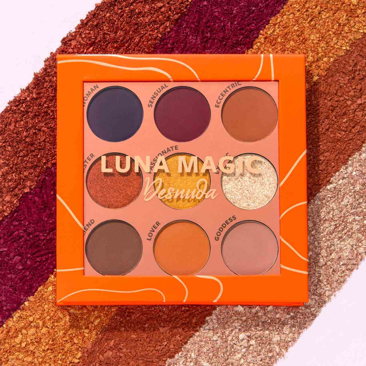 die Luna Magic Desnuda 9 Pan Lidschatten-Palette mit matten und schimmernden Braun-, Orange-, Lila- und Schwarztönen