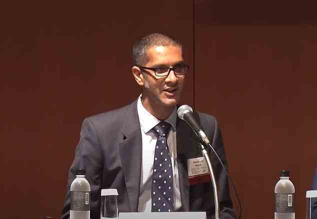 Herr Nazir, Partner bei Watson Farley & Williams, Singapur, spricht 2019 auf einer Rechtskonferenz