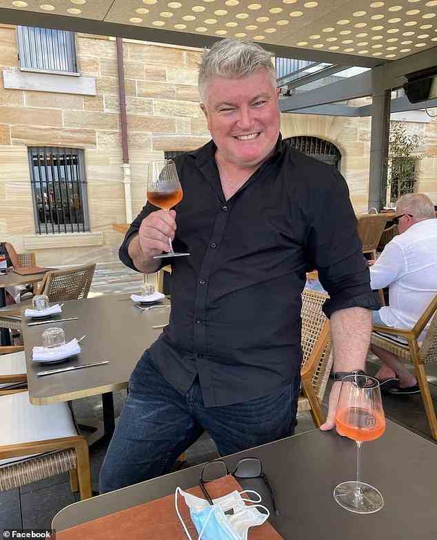Ex-Teststar MacGill hat sich separat mit seinen eigenen Anklagen konfrontiert, im Februar dieses Jahres angeblich einen Barbesitzer in Sydney beschimpft zu haben