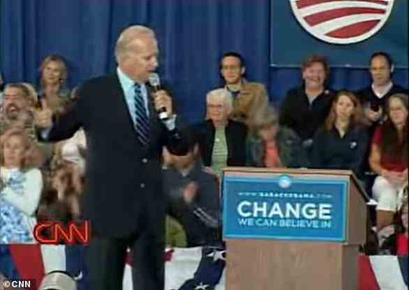 Im Jahr 2008 forderte Biden den damaligen Senator des Staates Missouri, Chuck Graham, auf, sich bei einer Kundgebung für die Menge einzusetzen, bevor er merkte, dass er im Rollstuhl saß