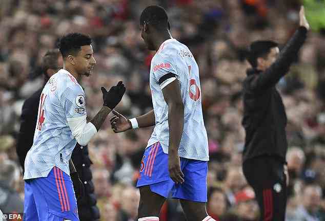 Der französische Mittelfeldspieler, der am Dienstag bei der 0:4-Niederlage in Liverpool vorzeitig ausgewechselt wurde, wird wegen der Verletzung mindestens vier Wochen fehlen