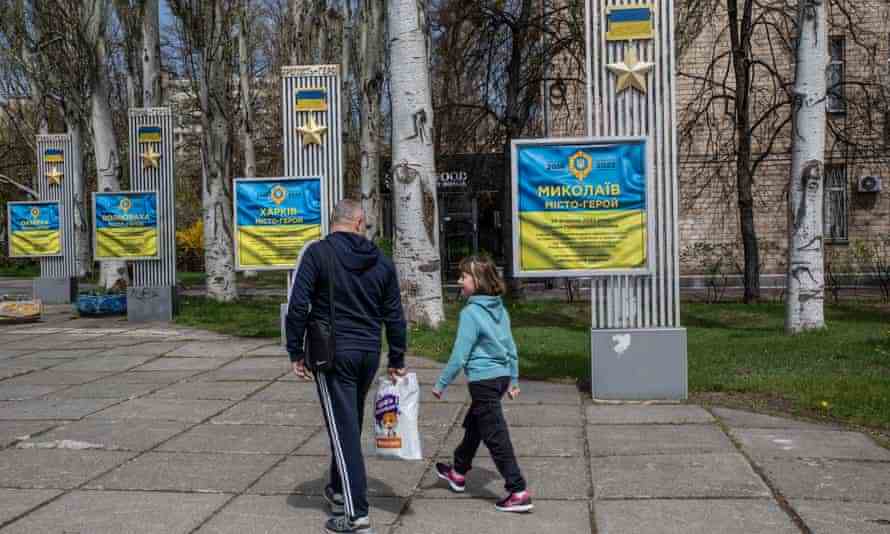Gedenktafeln für sowjetische Städte wurden durch die Namen ukrainischer Städte ersetzt