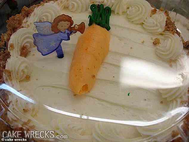 An anderer Stelle hatte ein Bäcker versucht, die Aufmerksamkeit von der blassen, riesigen Karotte auf seinem Kuchen abzulenken, indem er ein Engelsornament hinzufügte
