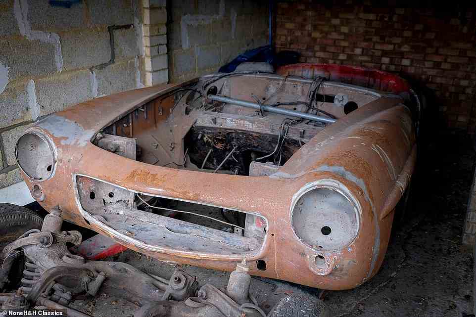 The 1961 190 SL is one of just 562 examples produced by the legendary German brand for the UK market, but has fallen into a state of serious disrepair after being kept in storage for over three decades