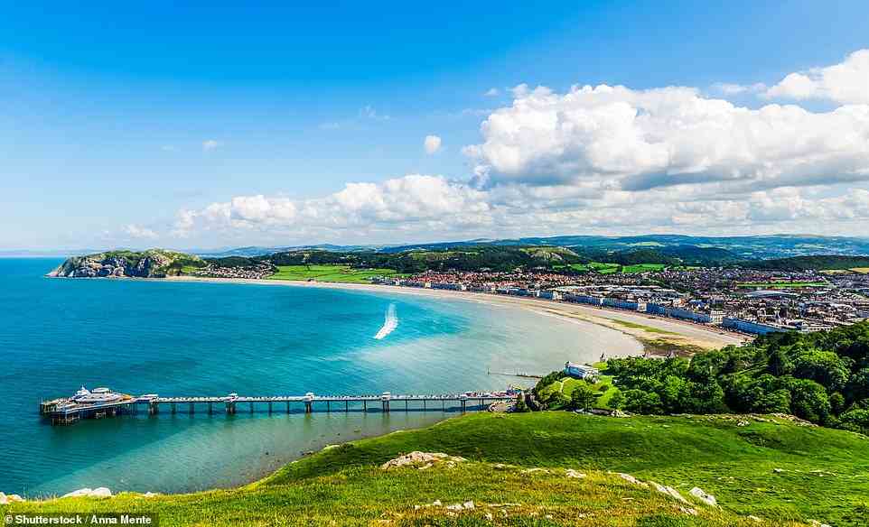 Wales hat drei der sechs besten Küstenstädte, wobei der zweitplatzierte Llandudno (Bild oben) eine Punktzahl von 86 Prozent erzielt