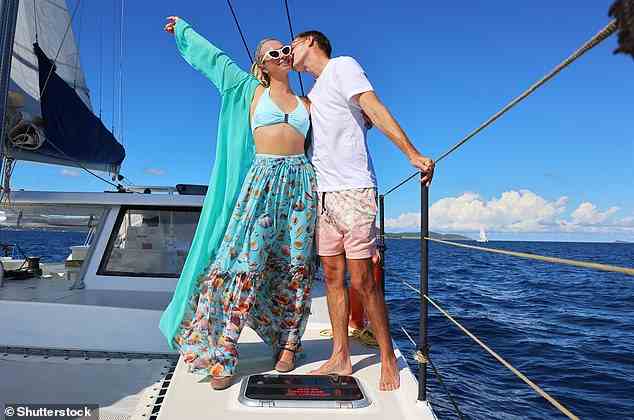 Paris Hilton und Carter Reum feiern ihre Flitterwochen auf BVI Moskito, November 2021
