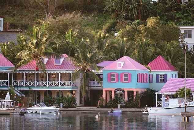 Im Bild: Wunderschöne Strandhäuser auf Tortola, der größten der 56 Britischen Jungferninseln