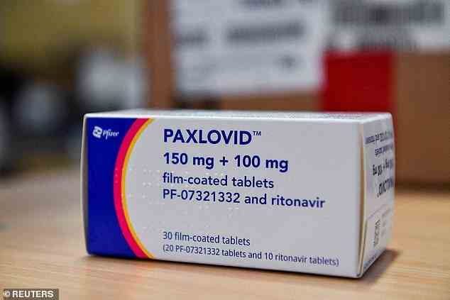 Einige Empfänger von Pfizers antiviraler Covid-Pille Paxlovid berichten, dass ihre Virussymptome nach Beendigung der Medikamenteneinnahme zurückkehren und sogar wieder positiv auf das Virus getestet werden (Aktenfoto).