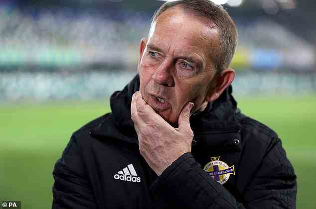 Nordirland-Trainer Kenny Shiels äußerte sich nach der 0:5-Niederlage seiner Mannschaft gegen England in der WM-Qualifikation am Dienstagabend kontrovers