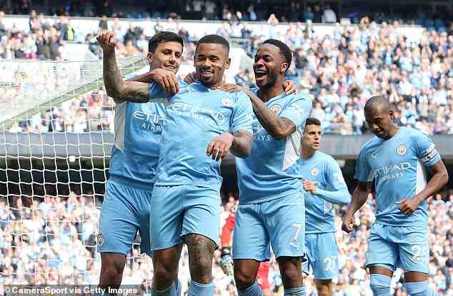 Manchester City hat im Rennen um den Premier-League-Titel einen knappen Vorteil