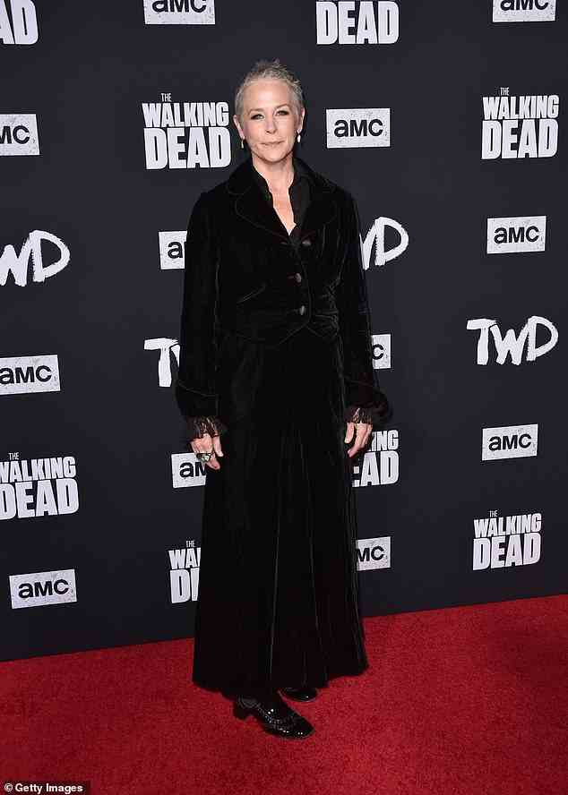 Sie ist raus: Melissa McBride, 56, von The Walking Dead, wird nicht länger mit Norman Reedus in einer kommenden Spinoff-Serie mitspielen, berichtete TVLine am Mittwoch;  2019 in Hollywood gesehen
