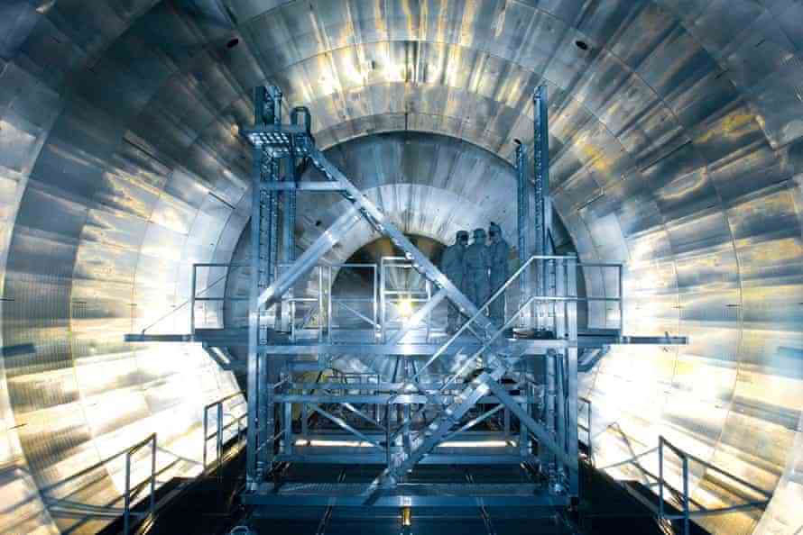 Das Hauptspektrometer des Karlsruher Tritium Neutrino Experiments (Katrin)
