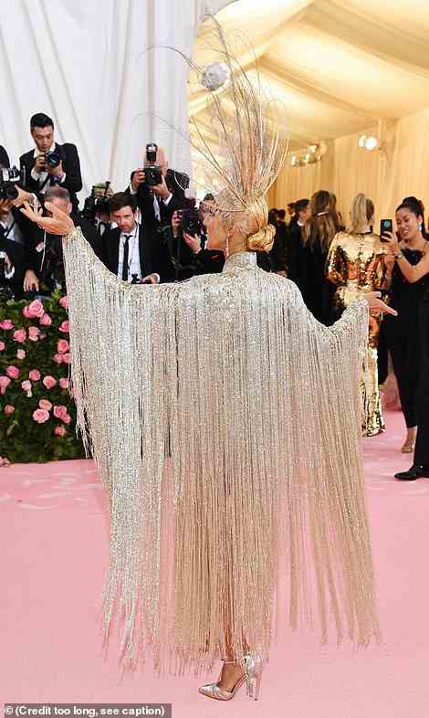 With years of Las Vegas performances behind her, it's no surprise Celine Dion was at home in this showgirl-inspired Oscar de la Renta look in 2019