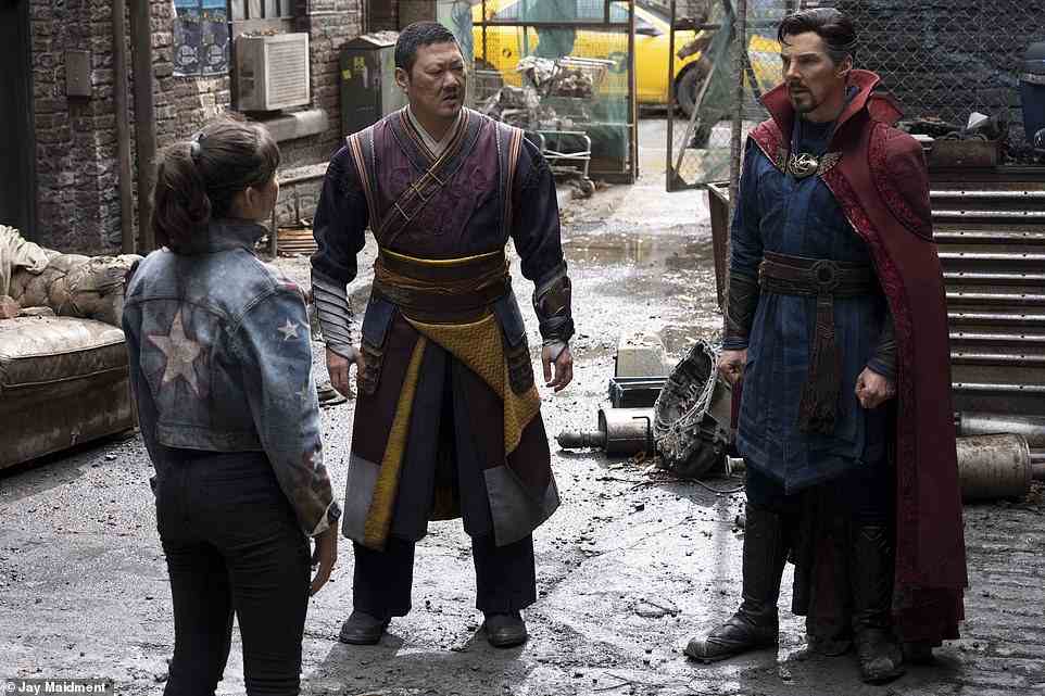 Demnächst: Xochitl Gomez als America Chavez, Benedict Wong als Wong und Benedict als Doctor Strange