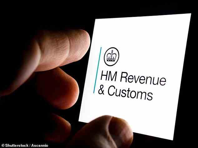 Warten: HM Revenue & Customs schuldet Frau SR zwei Mehrwertsteuerrückzahlungen