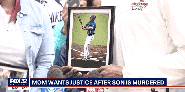 Familie und Freunde von Jamarion Loston fordern Gerechtigkeit für ihn, nachdem er wenige Tage vor dem Muttertag in einer Gasse in Chicago erschossen wurde.