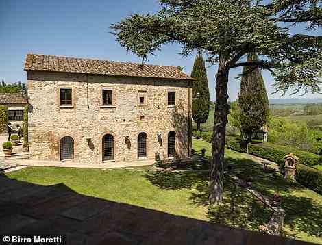 Der Anbau der Villa – mit Teilen des Geländes, die auf das 13. Jahrhundert zurückgehen und sich im Besitz derselben römischen Familie befinden