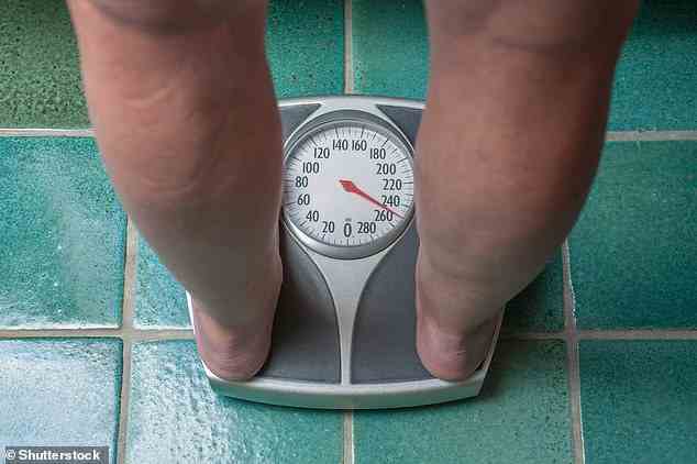 Die CDC warnt davor, dass mehr als die Hälfte der Amerikaner übergewichtig sind und dass über 40 % an Fettleibigkeit leiden (Aktenfoto)