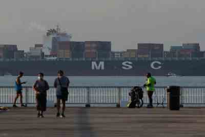 Ein MSC-Containerschiff liegt am 20. September 2021 in Singapur an der Ostküste vor Anker (Suhaimi Abdullah/NurPhoto via Reuters Connect)