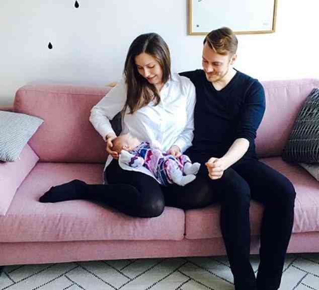 Frau Marin ist mit ihrem langjährigen Partner Markus Räikkönen, einem ehemaligen Profifußballer, verheiratet, mit dem sie eine zweijährige Tochter, Emma, ​​hat