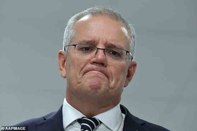 Herr Morrison kündigte an, dass die Wähler einen geänderten Ansatz sehen würden, wenn sie ihn am Freitag als Premierminister wiederwählen würden (im Bild: Herr Morrison in einer Produktionsstätte von Extel Technologies am Freitag).
