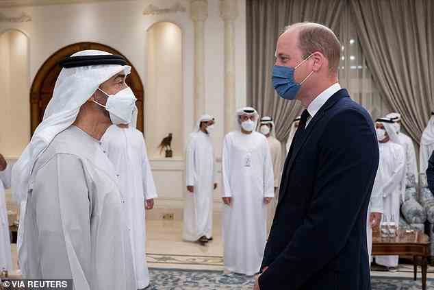 Prinz William hat nach dem Tod des Präsidenten der Vereinigten Arabischen Emirate, Scheich Khalifa bin Zayed al-Nahyan, im Mushrif Palace in Abu Dhabi seine Aufwartung gemacht
