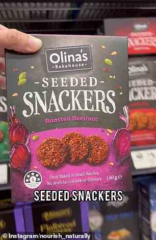 Rebecca holte auch eine Packung Seed Snackers (im Bild)