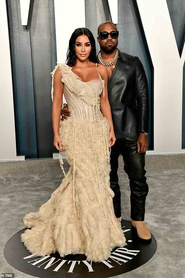 Exen: Kim Kardashian (1,3 Milliarden Pfund) und jetzt Ex-Ehemann Kanye West (1,3 Milliarden Pfund) belegen den zweiten Platz mit 2,6 Milliarden Pfund, die sich North, Eight, Saint, Six, Chicago, Four und Psalm teilen. drei (abgebildet im Jahr 2020)
