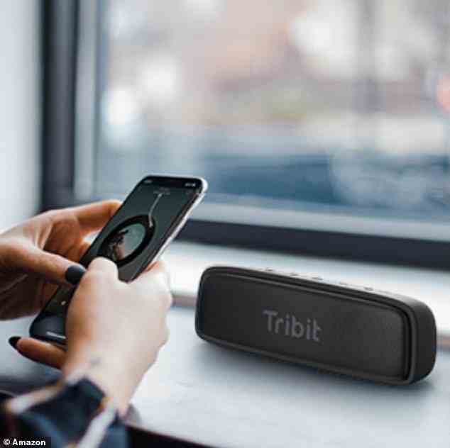 Der Tribit XSound Surf Bluetooth-Lautsprecher ist für 16,82 £ erhältlich.  Mit 10 Stunden Spielzeit können Sie sich Tag und Nacht entspannen, ohne sich Gedanken über das Aufladen machen zu müssen