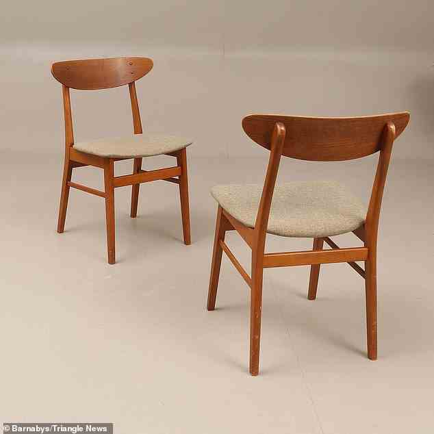 Eine Esszimmergruppe im Modell Monaco aus den 1960er Jahren wurde für 412 £ verkauft.  Neupreis pro Stuhl £5