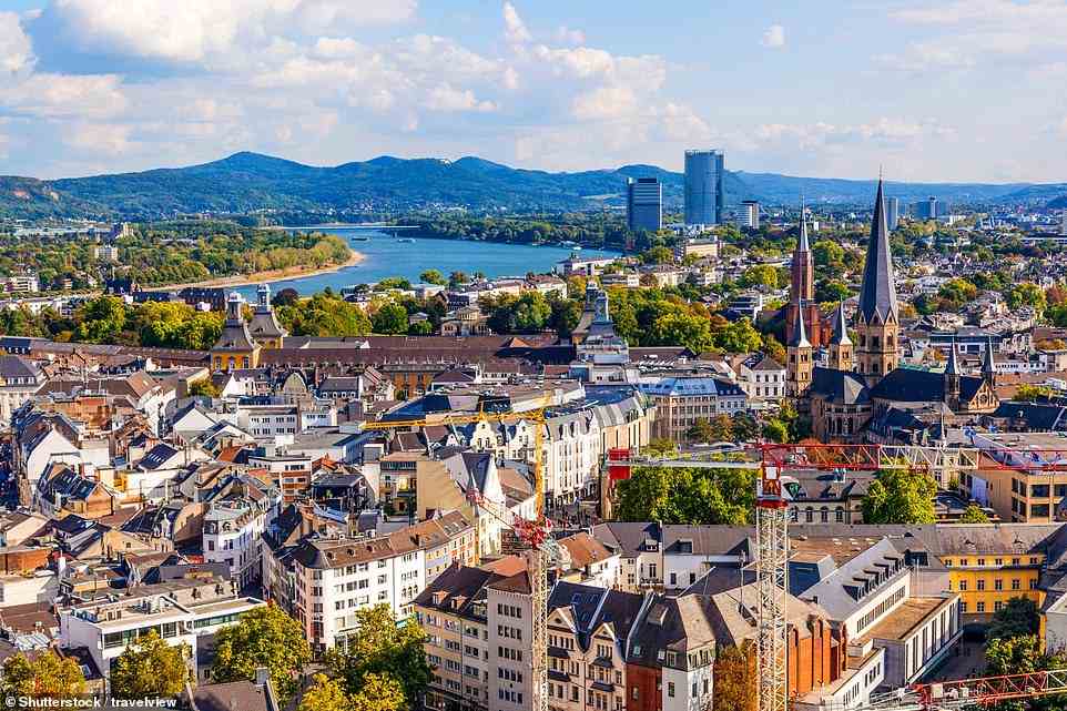 Neu erfunden: Bonn (im Bild) ist die außergewöhnlich schöne Rheinstadt, in der Beethoven seine Kindheit verbrachte