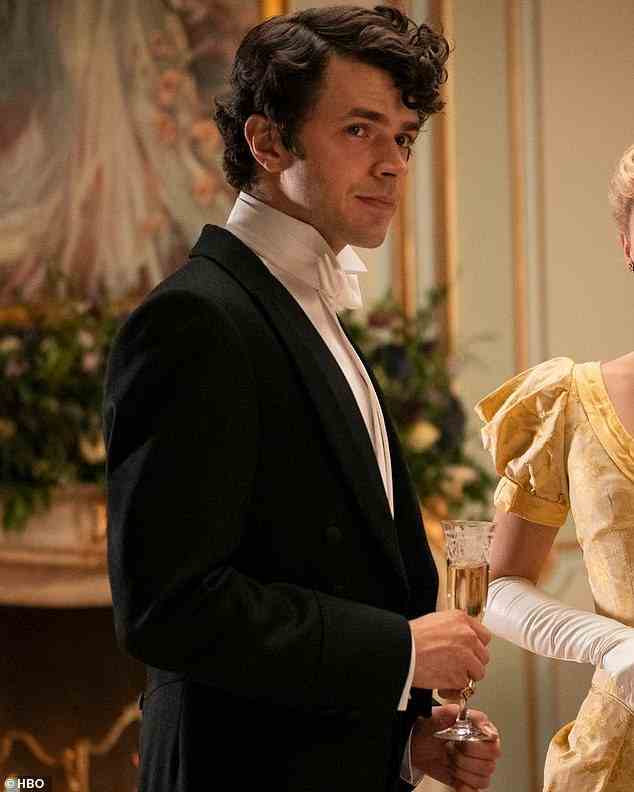 Aufstrebender Star: Der britische Schauspieler Tom Blyth, der in The Gilded Age abgebildet ist, wurde angezapft, um neben Rachel den jungen Coriolanus Snow zu spielen
