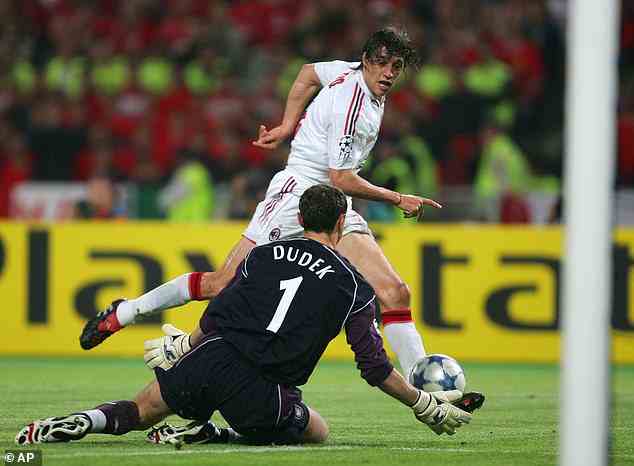 Der AC Mailand dominierte die erste Hälfte des Endspiels 2005 gegen Liverpool in Istanbul