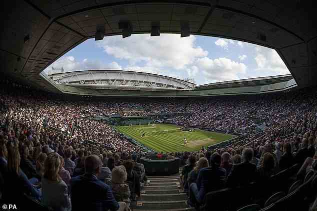 Wimbledon wurden die Ranglistenpunkte entzogen, nachdem Spieler aus Russland und Weißrussland gesperrt wurden