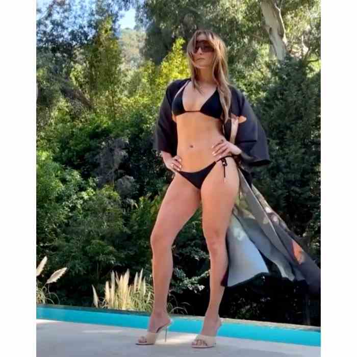 Jennifer Lopez aktiviert den „Sommermodus“ in schwarzem Bikini und High Heels