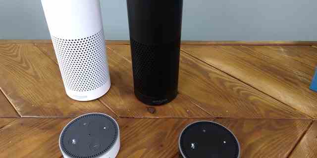 Das Amazon Echo, ein sprachgesteuerter virtueller Assistent, wird bei seiner Produkteinführung für Großbritannien und Deutschland am 14. September 2016 in London, Großbritannien, gesehen. (REUTERS/Peter Hobson)