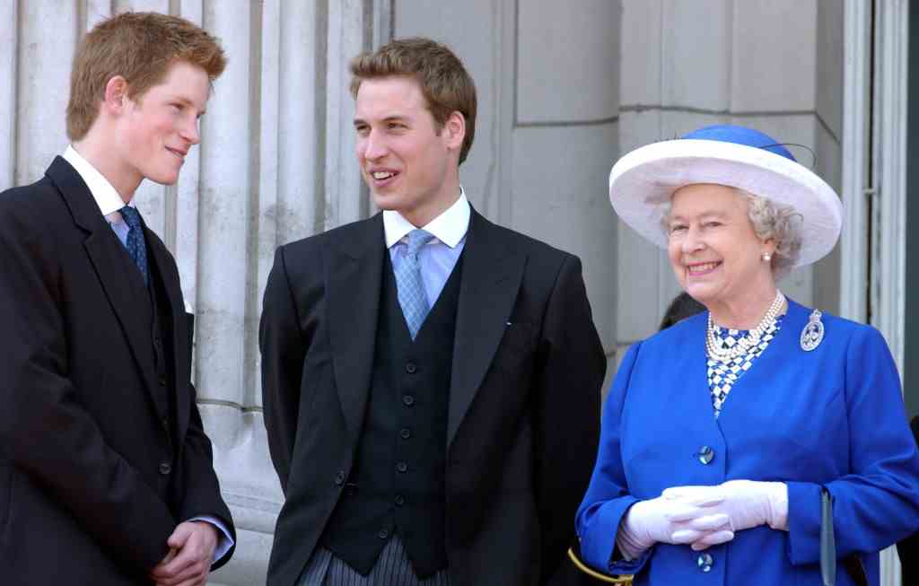 Prinz William und Harry und Queen