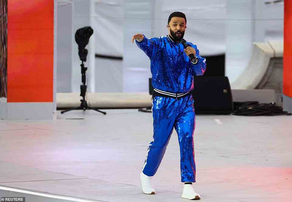 Craig David appeared on stage in a sparkling blue tracksuit and did not fail to capture attention in his glittering ensemble as he belted out party anthem Ain’t Giving Up