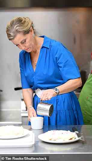 She was also seen pouring some cream into a coffee cup