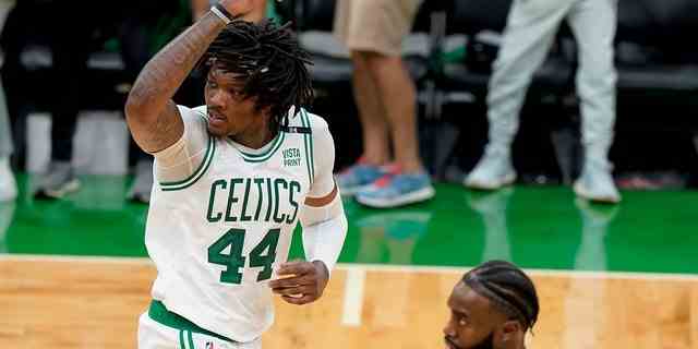 Boston Celtics-Center Robert Williams III reagiert im vierten Viertel des NBA-Finals gegen die Golden State Warriors am Mittwoch, den 8. Juni 2022, in Boston. 