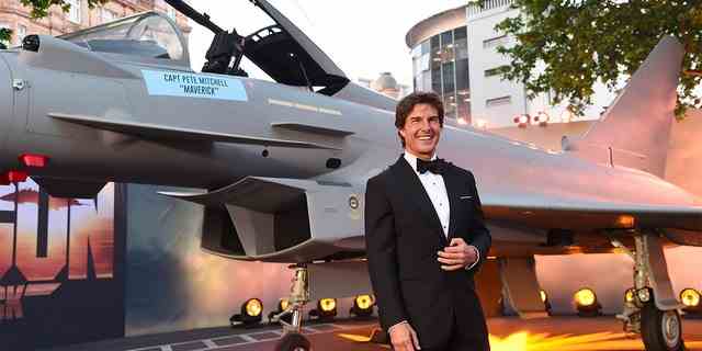 Tom Cruise besucht die UK-Premiere von "Top-Gun: Maverick" am Leicester Square am 19. Mai 2022 in London.