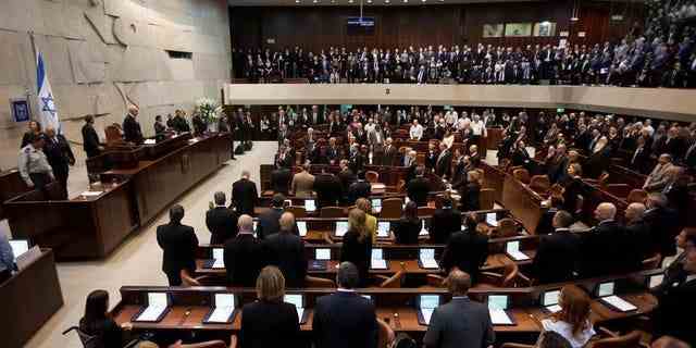 Um eine tragfähige Regierung zu bilden, brauchen die Kandidaten die Unterstützung von mindestens 61 der 120 Knesset-Mitglieder.