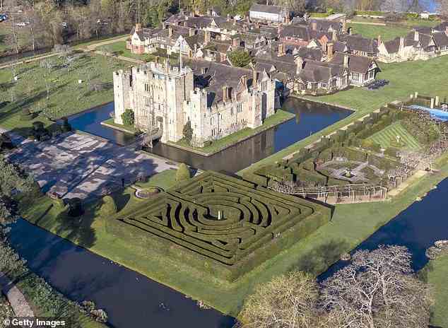 Das Labyrinth der Bushbys hat die gleiche Größe wie das Labyrinth in Hever Castle, Kent (abgebildet im März 2019).