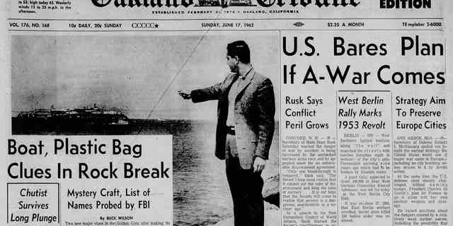 Die Flucht von drei Sträflingen – John Anglin, Clarence Anglin und Frank Morris – aus Alcatraz, einschließlich eines mutmaßlichen mysteriösen Bootes, das in der Nacht ihres Verschwindens in der Bucht von San Francisco gesehen wurde, wird in der Ausgabe der Zeitung Oakland Tribune vom 17. Juni 1962 detailliert beschrieben. 