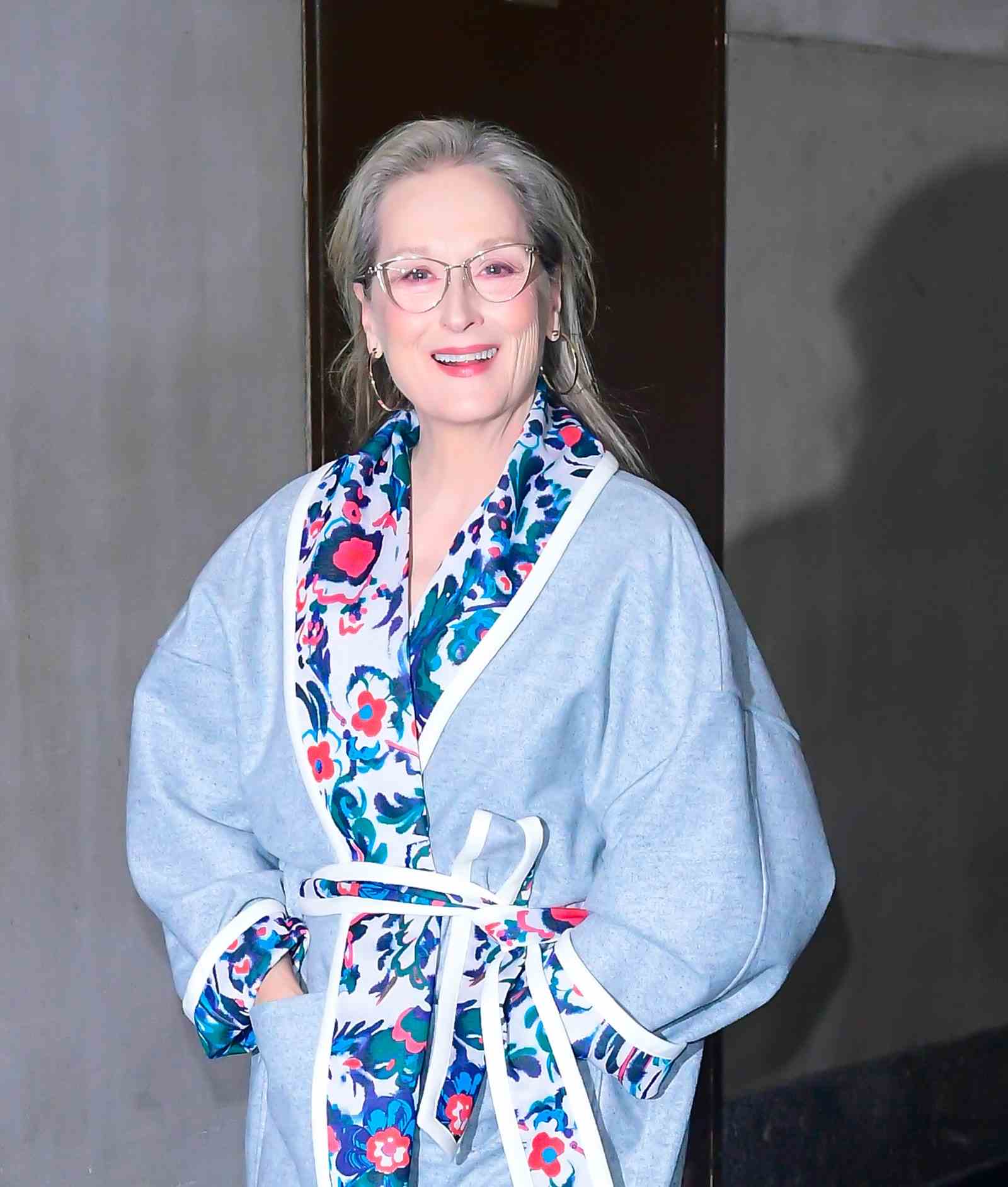 Bild kann Kleidung Bekleidung Meryl Streep Robe Mode Mensch und Person enthalten