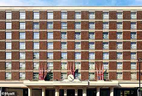 Gäste des Hyatt Regency London – The Churchill (oben) können an der Rezeption nach einem Schlüssel für die privaten Portman Square Gardens auf der anderen Straßenseite fragen