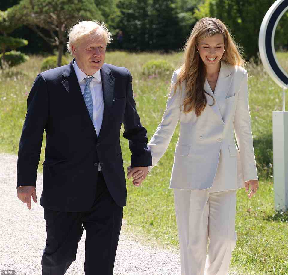 Passt zu ihr!  Carrie Johnson machte am Sonntag mit Boris Johnson beim G7-Gipfel eine stylische Figur