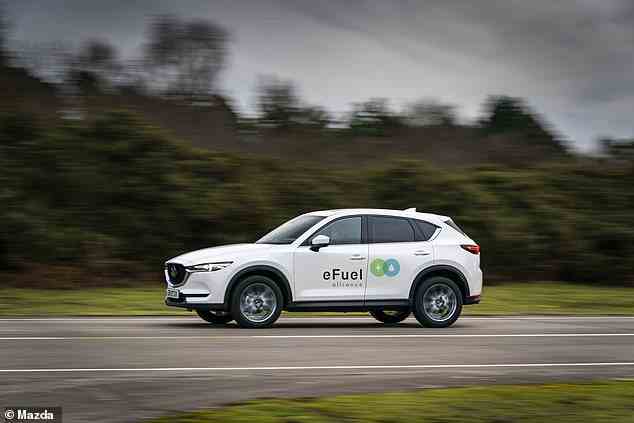 Im Jahr 2021 gab Mazda bekannt, dass es der eFuel Alliance beigetreten ist – einer Gruppe von Organisationen, die CO2-neutrale E-Fuels als glaubwürdigen Beitrag zur Reduzierung von Verkehrsemissionen etablieren wollen